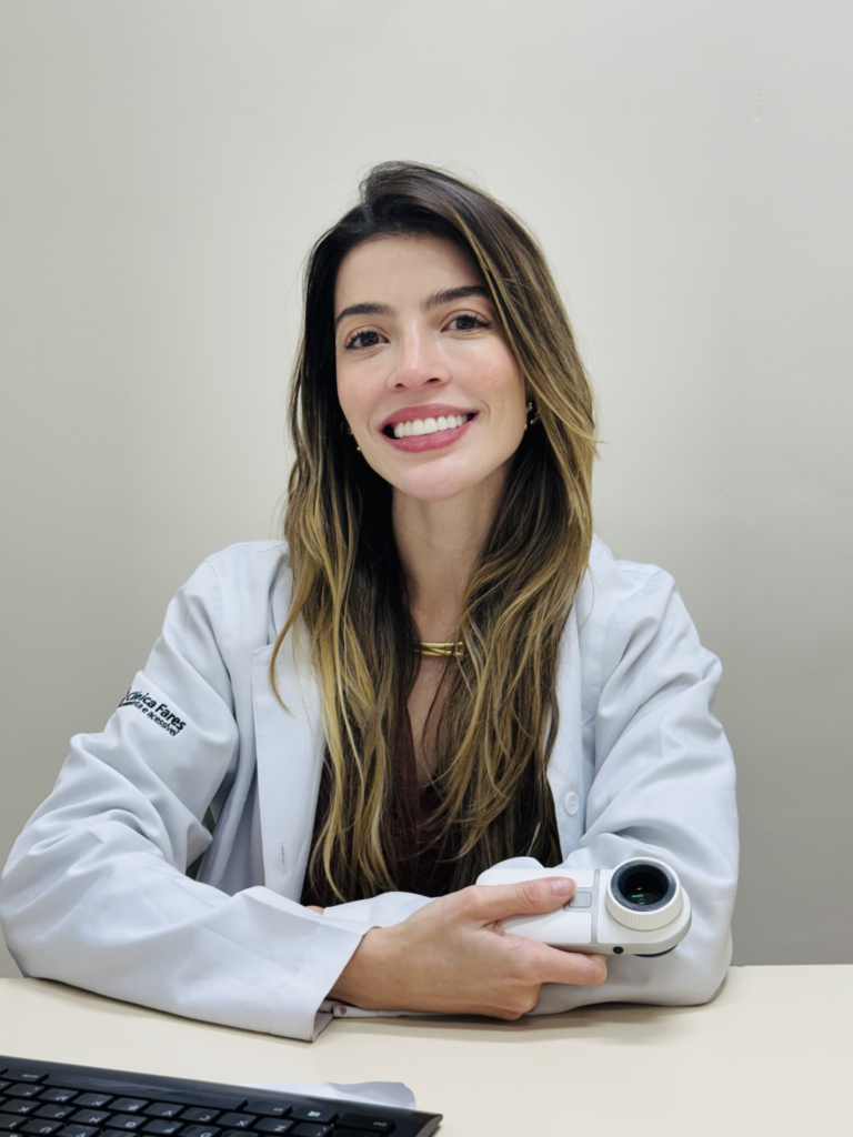 IMG_0947-768x1024 3 coisas que uma dermatologista nunca faz com a pele dela (e por que você deve parar agora)